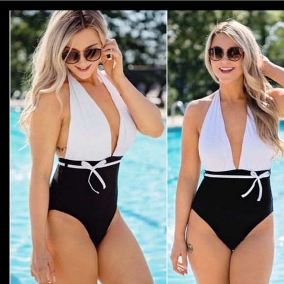 Black White Contrast V Neck Sash Tie Backless One Piece Swimsuit - Picture 1 of 5